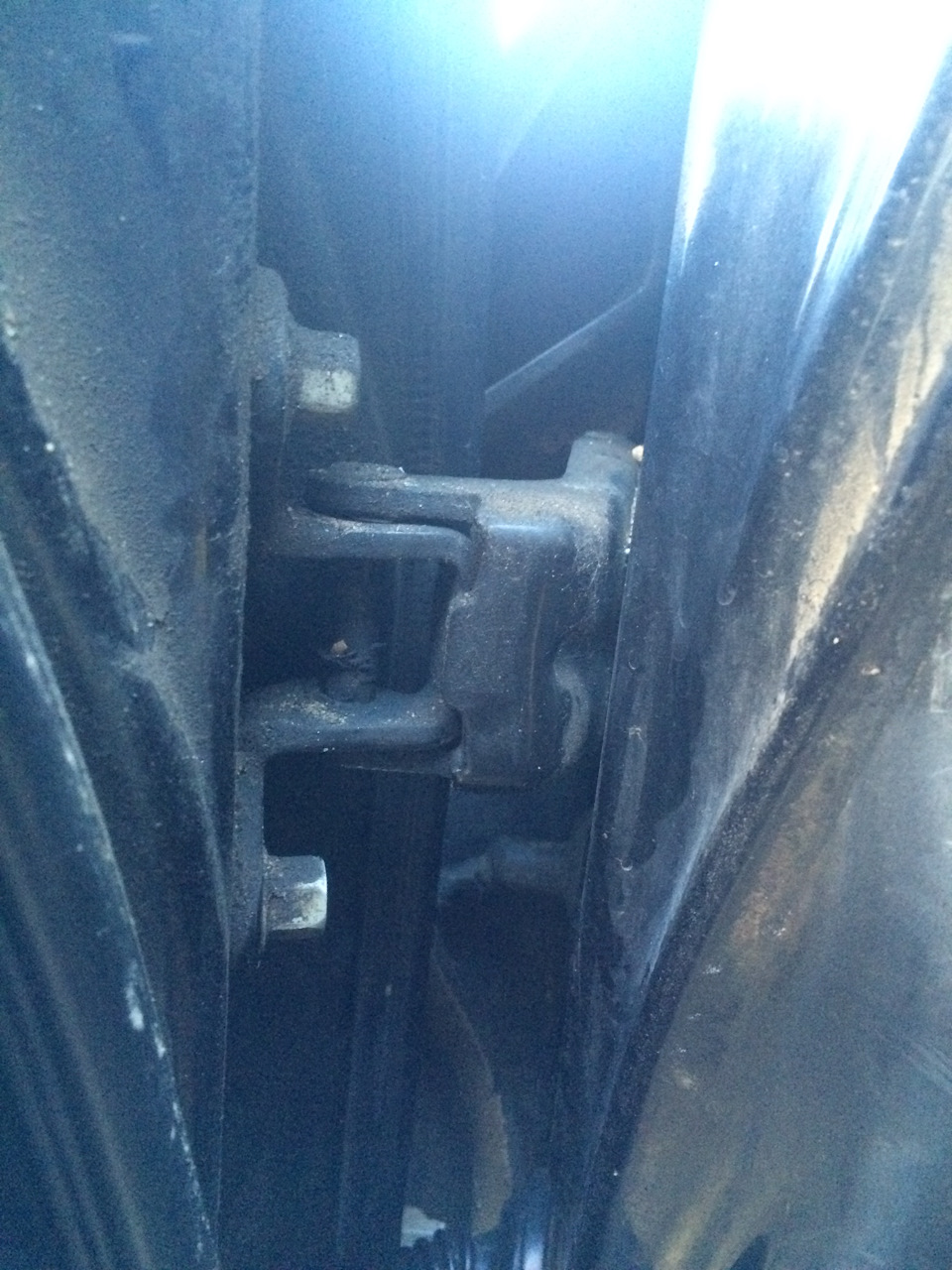 Люфт водительской двери Opel Antara — Opel Antara, 3,2 л, 2008 года ...