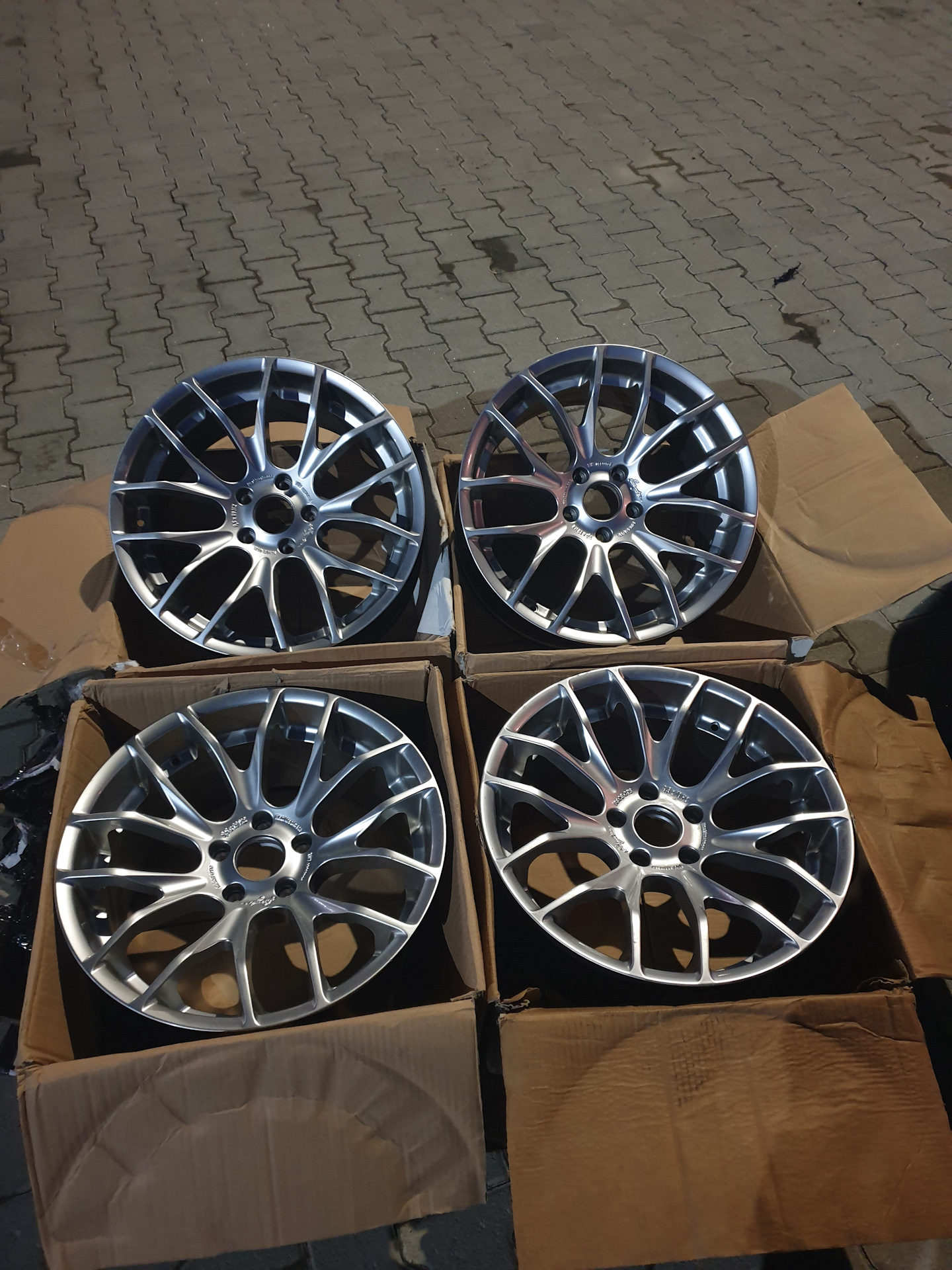 J диски отзывы. 3sdm 0. 5 et17 gmf. R17 7. колесный диск eta beta jofiel 8x19/5x112 d73.