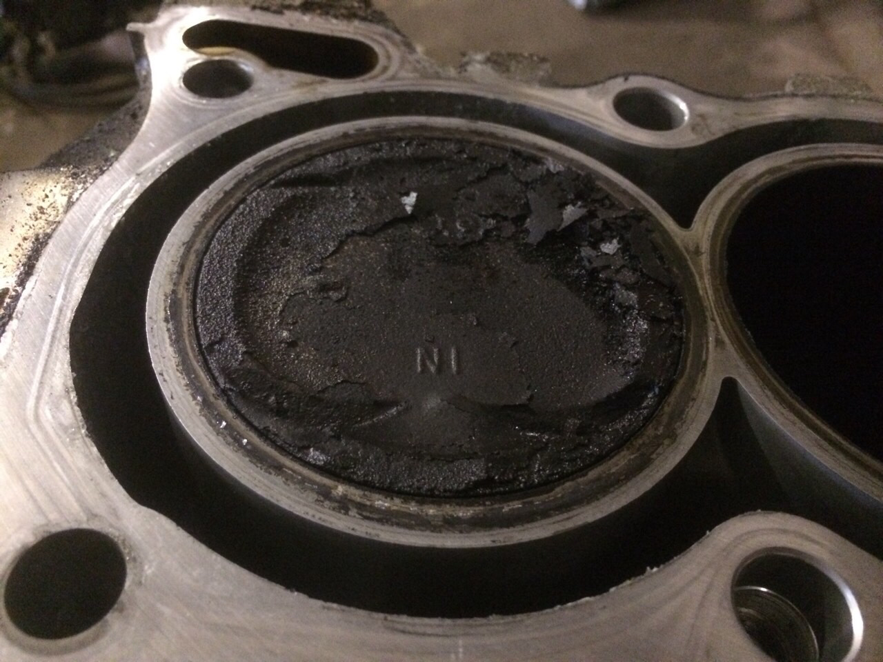 После ремонта двигателя ест масло