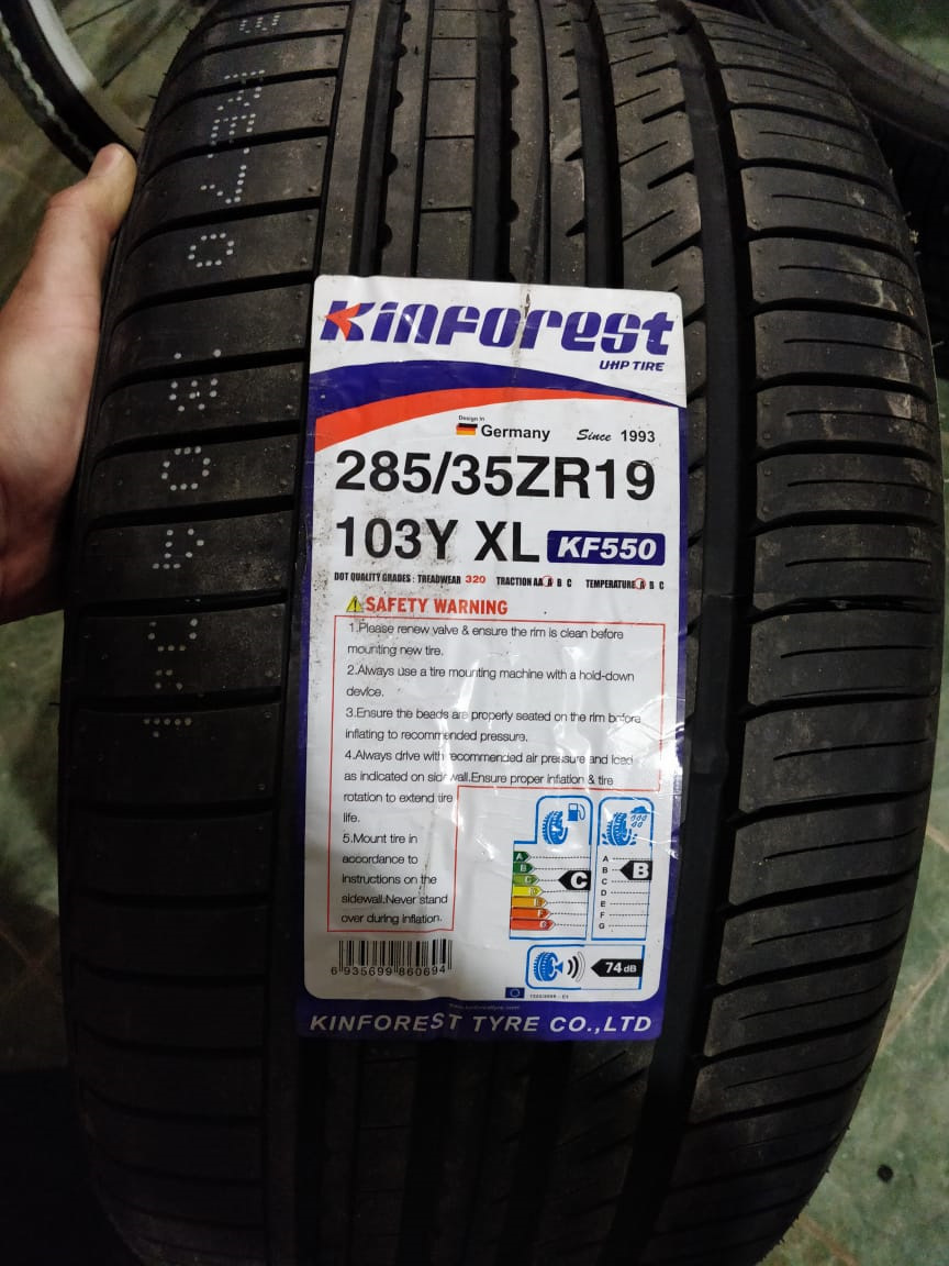 Kinforest kf550 uhp отзывы. Kinforest UHP Tire 255/35zr19 этикетка. Кинфорест резина. Китайская резина Кинфорест. Кинфорест зимняя резина.