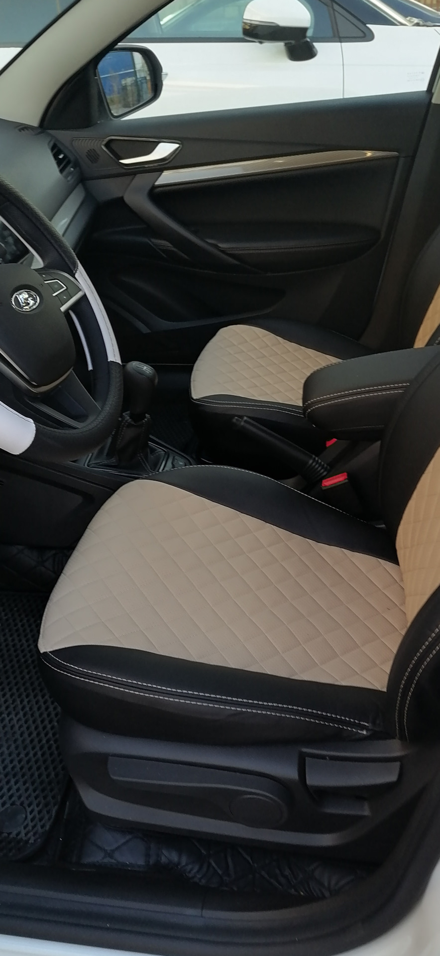 Чехлы на весту нг — Lada Vesta (NG), 1,6 л, 2023 года | аксессуары | DRIVE2