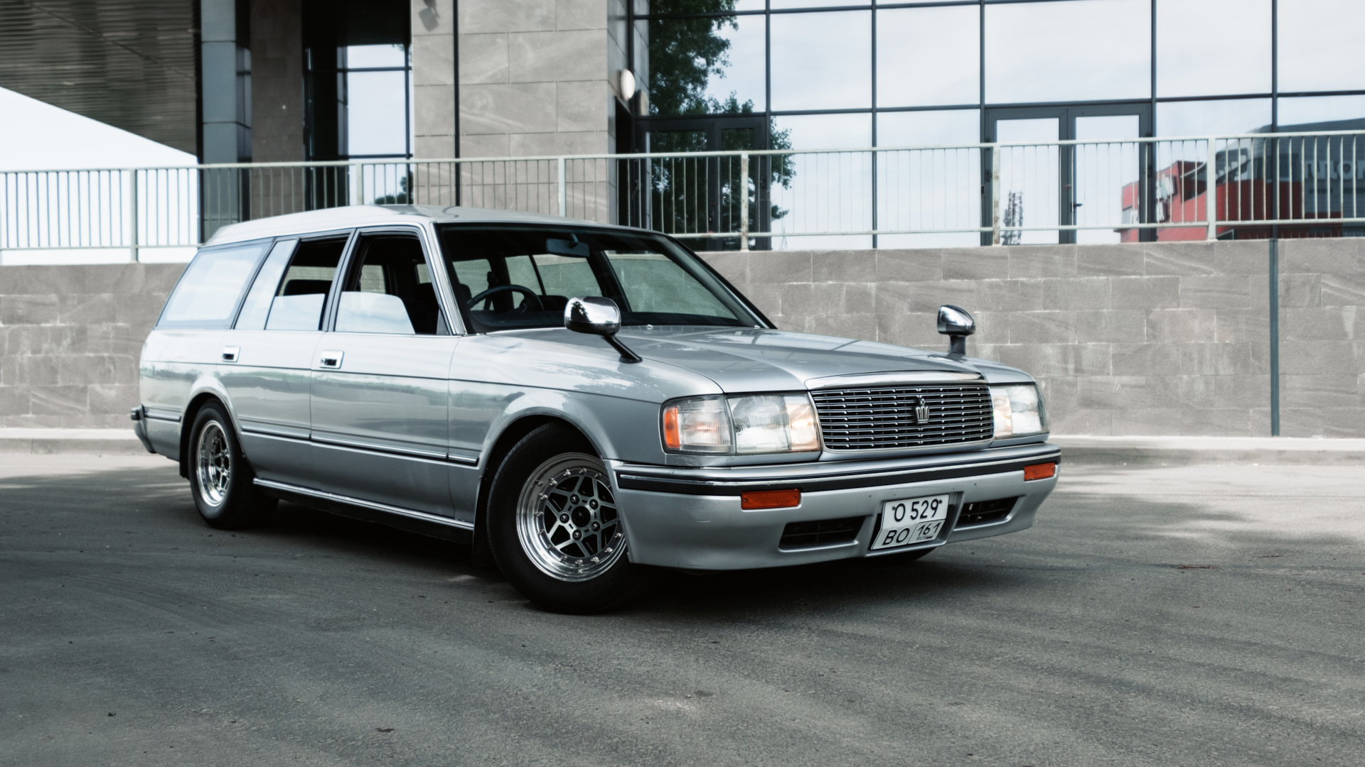 Продажа Toyota Crown Wagon (S130) 1989 (бензин, АКПП) — с историей  обслуживания — DRIVE2.RU