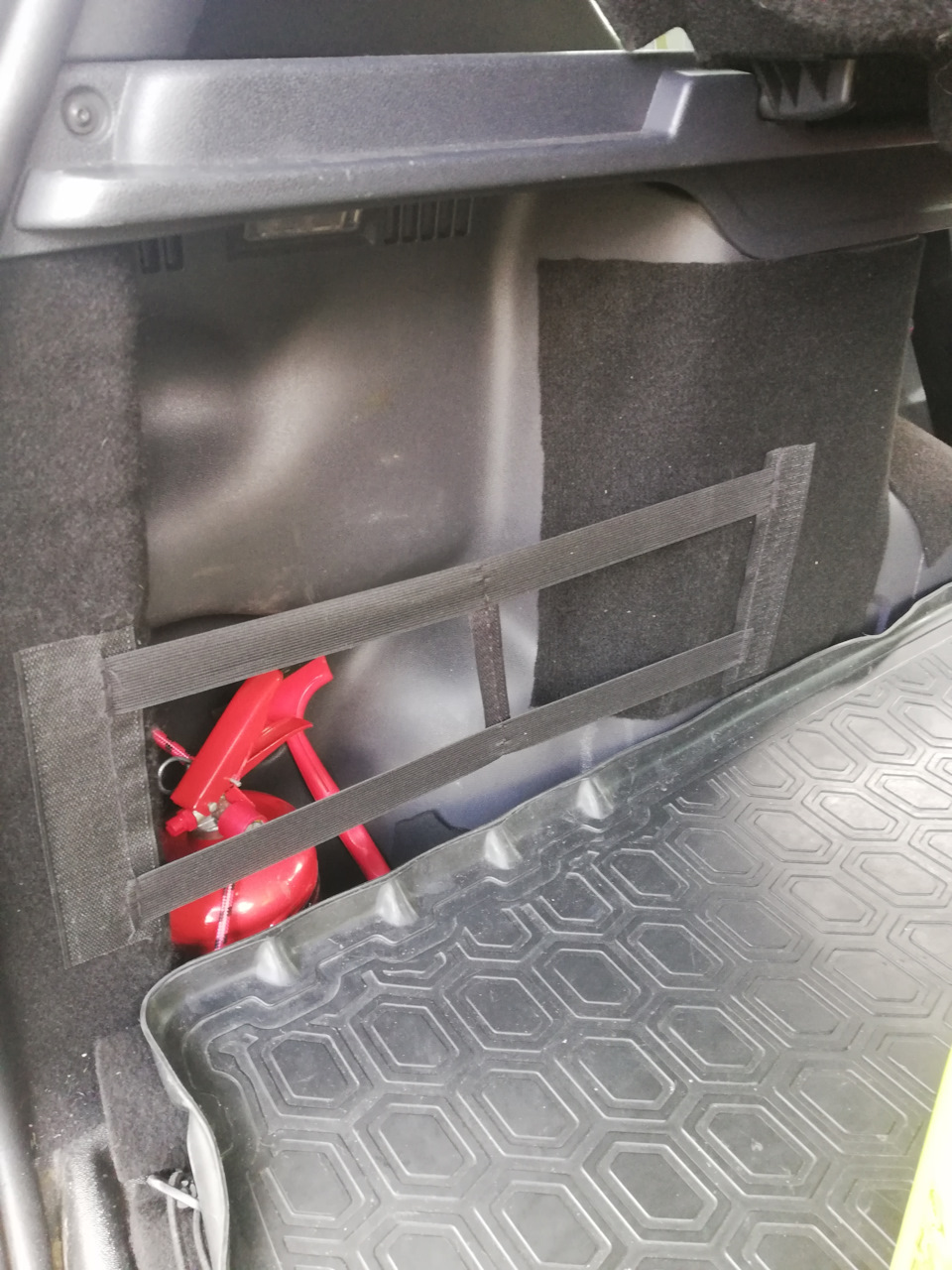 стяжкой притянут — Renault Duster (1G)