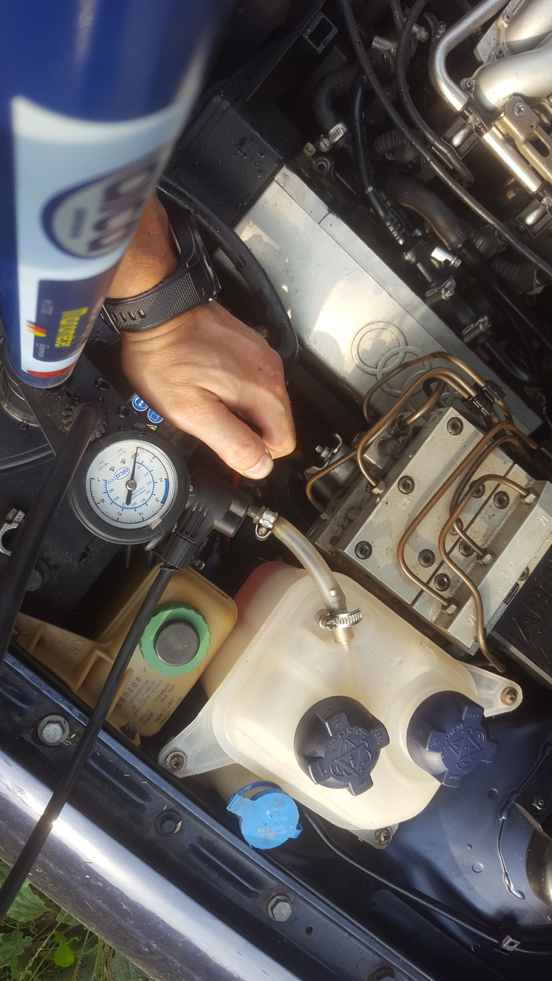 Замена расширительного бачка ОЖ и проверка крышки/пробки ...