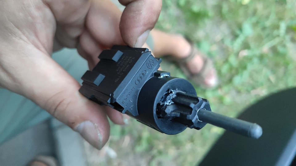 Лягушка, датчик включения стоп-сигнала — Сообщество «Volkswagen T5 и T6 ...