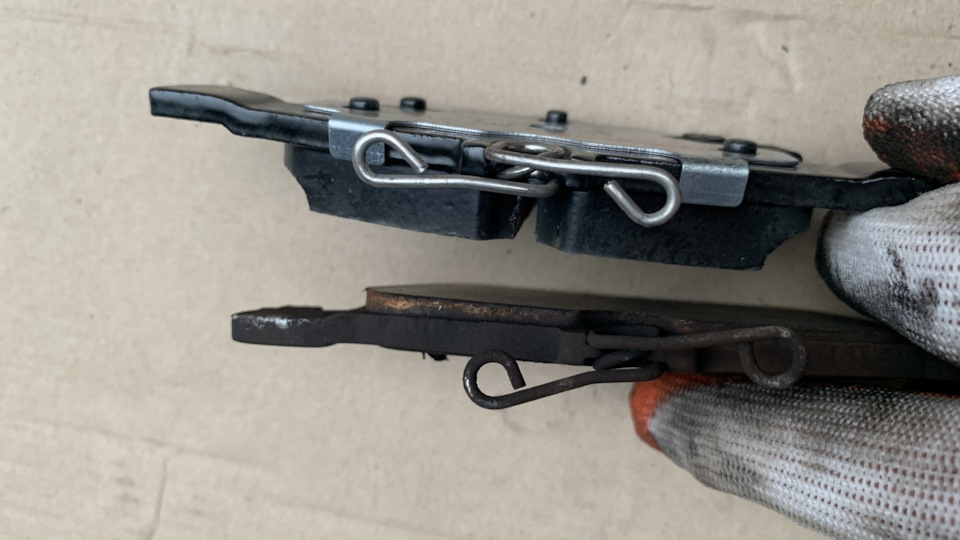 Форд Фьюжн Америка замена задних тормозных колодок. — Ford Fusion (2G ...