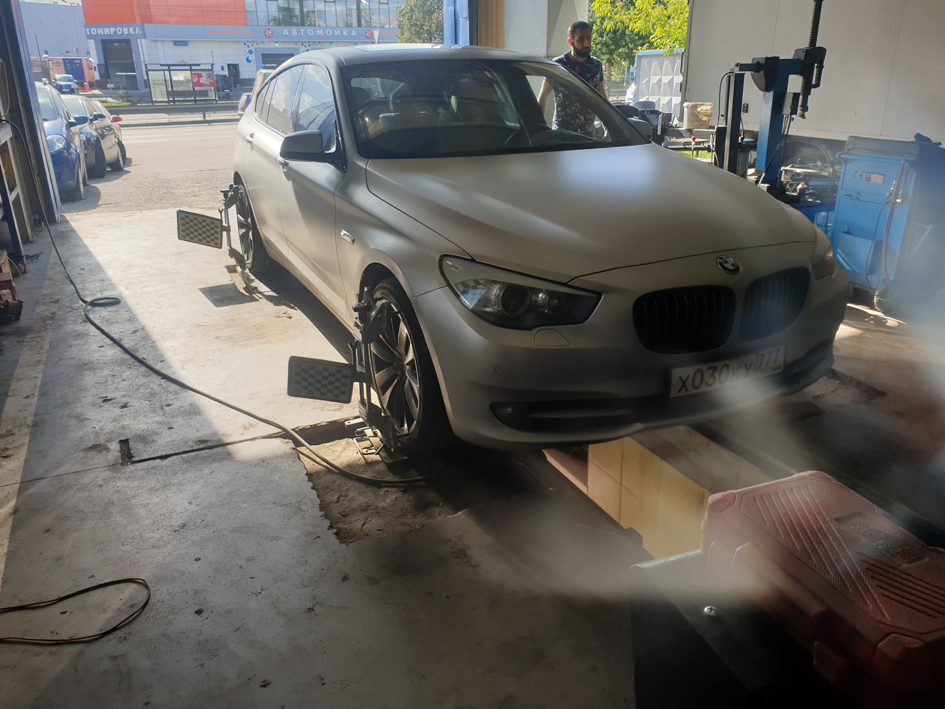 Сход-развал, поворачивающиеся задние колеса — BMW 5 series Gran Turismo  (F07), 3 л, 2009 года | плановое ТО | DRIVE2