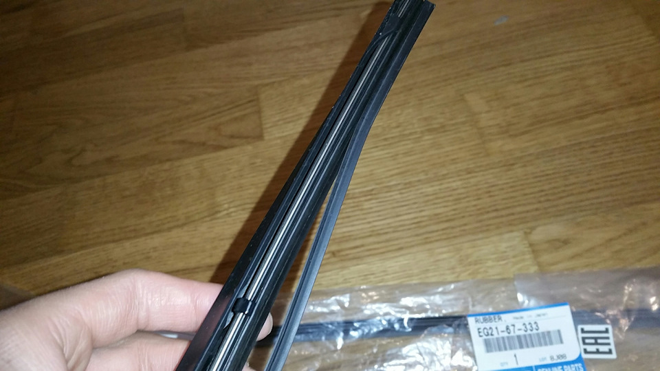 EG2167333 РЕЗИНКА / RUBBER, BLADE-FRONT MAZDA | Запчасти на DRIVE2