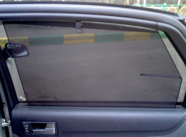 Шторки форд фокус 2. Шторки задних дверей Форд фокус 2. Солнцезащитные заводские шторки Ford Focus 2. Шторки на Форд фокус 2 седан. Ford Fusion шторки.