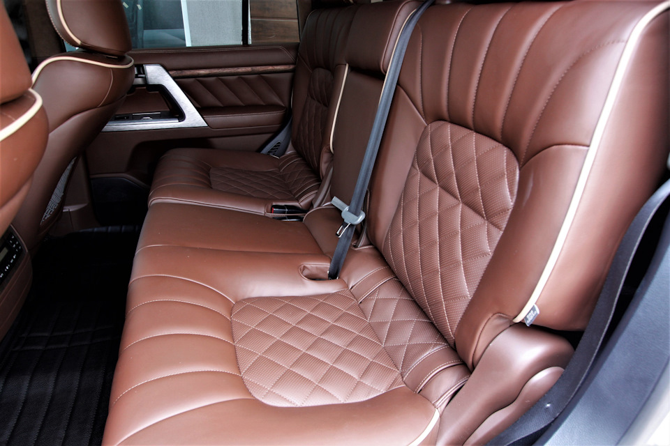 Фото в бортжурнале Toyota Land Cruiser 200