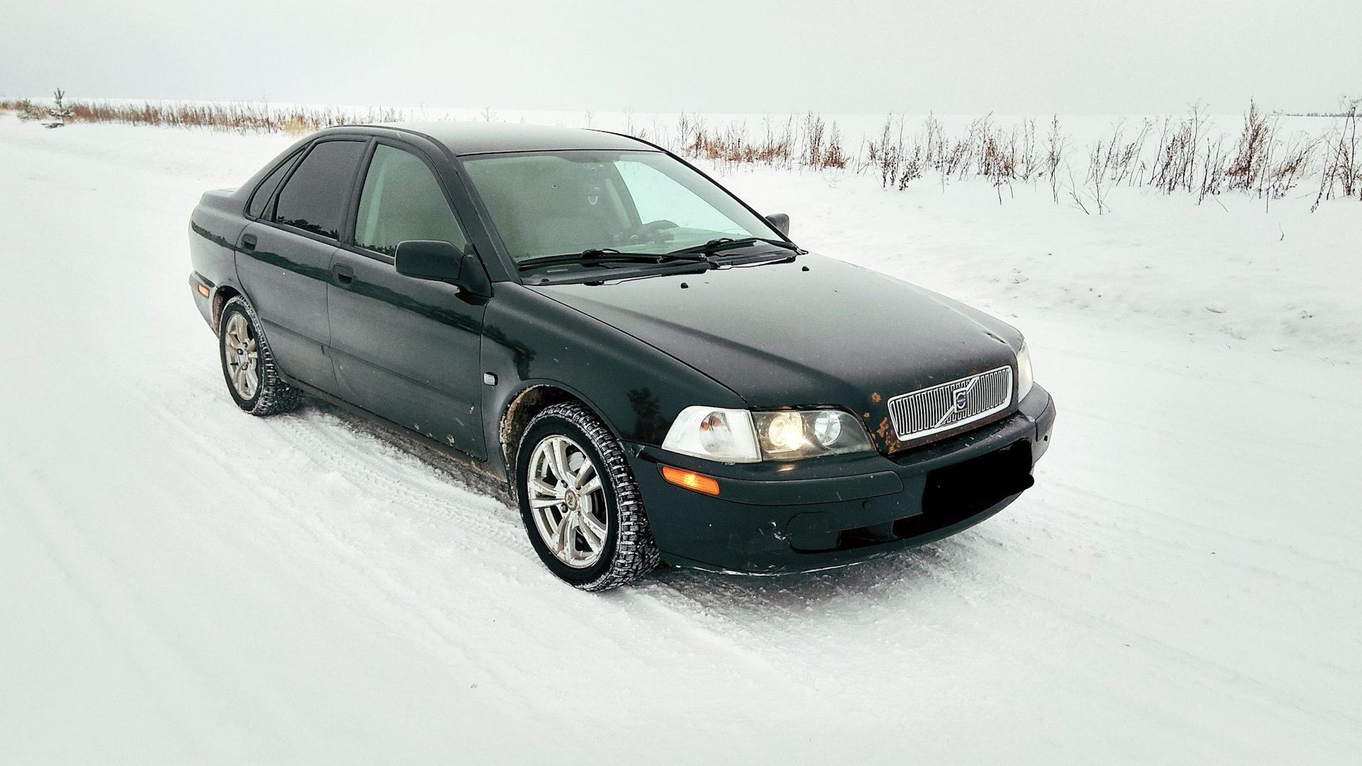 Volvo s40 2001. Volvo s 40 2 диски r 17.