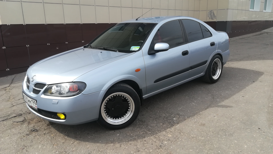 Общий вид авто на новых колесах — Nissan Almera II (N16)