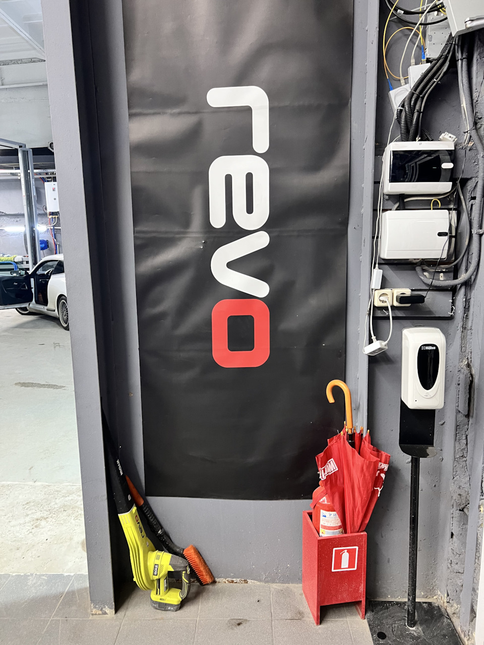 Фото в бортжурнале Audi A4 (B9)