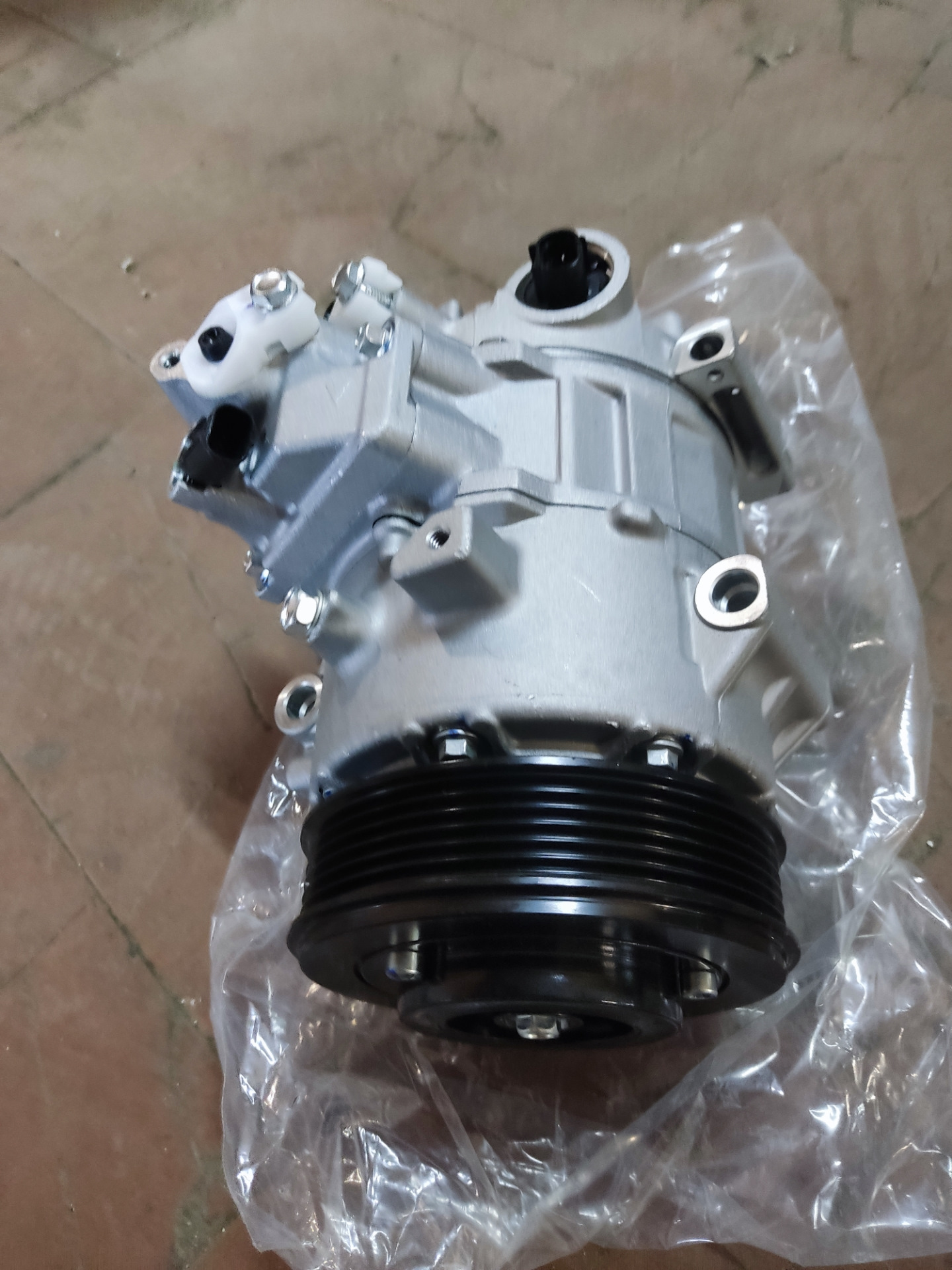 Замена компрессора кондиционера — Toyota Camry (XV50), 2,5 л, 2015 года ...