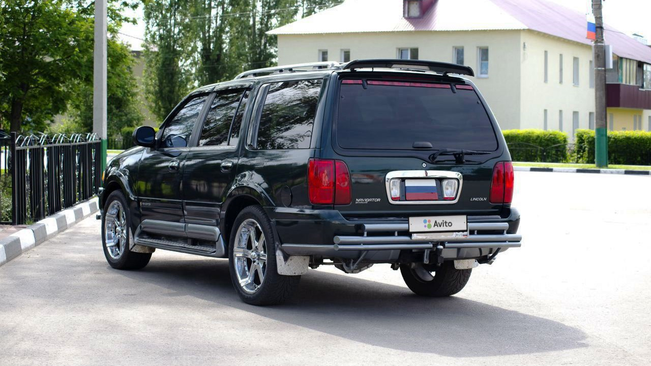 Lincoln Navigator (1G) 5.4 бензиновый 1999 | Бегемотор на DRIVE2