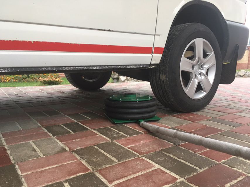 Пневмо домкрат — Volkswagen Transporter T4, 2,5 л, 2002 года | просто ...