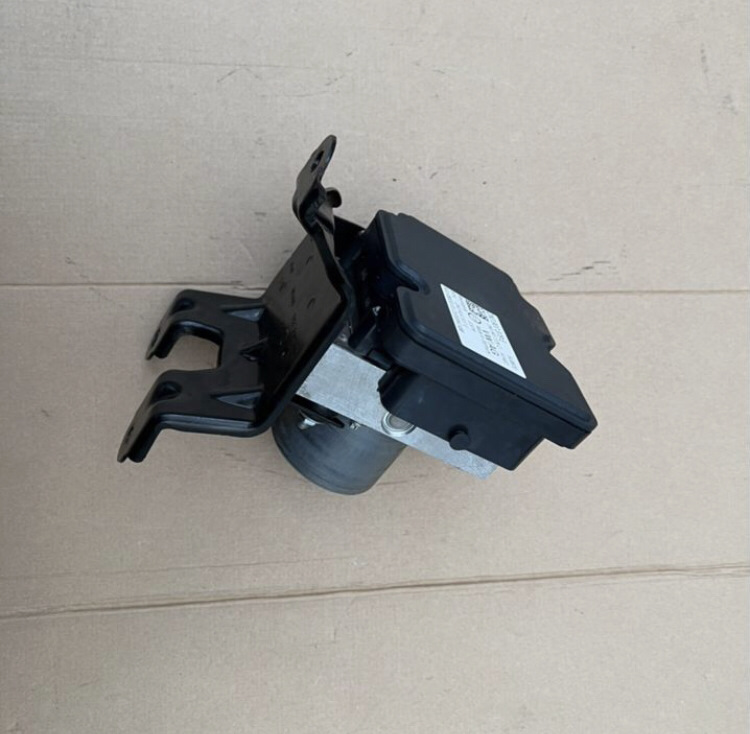 Замена блока АBS+возня с косой ЗБУ — Volkswagen Crafter (1G), 2,5 л ...