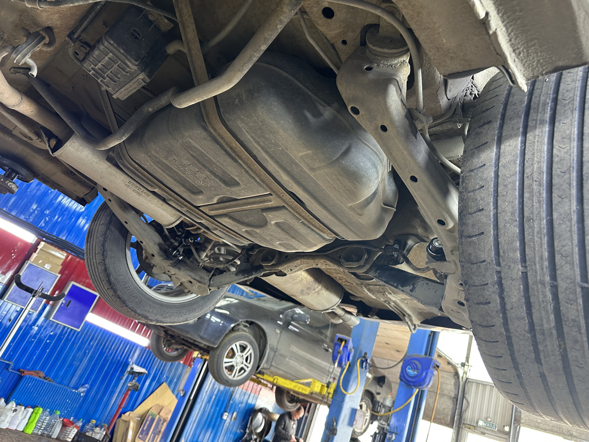 Замена стоек и втулок заднего стабилизатора. — Honda Civic 4D (8G), 1,8 ...