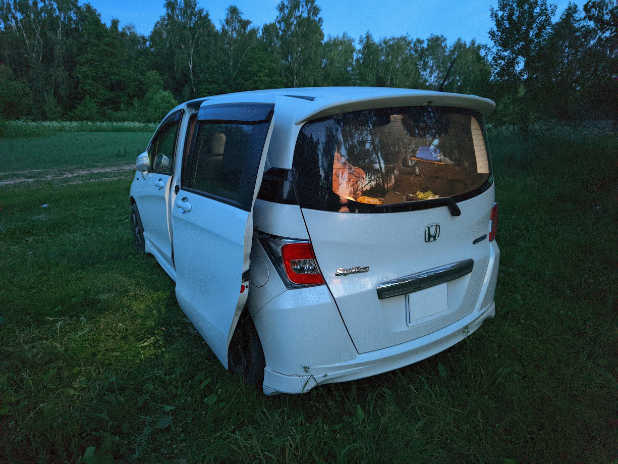 Размеры хонда спайк. Honda freed Spike. Хонда Спайк. Honda freed Spike козырьки. Honda freed Spike тюнинг.