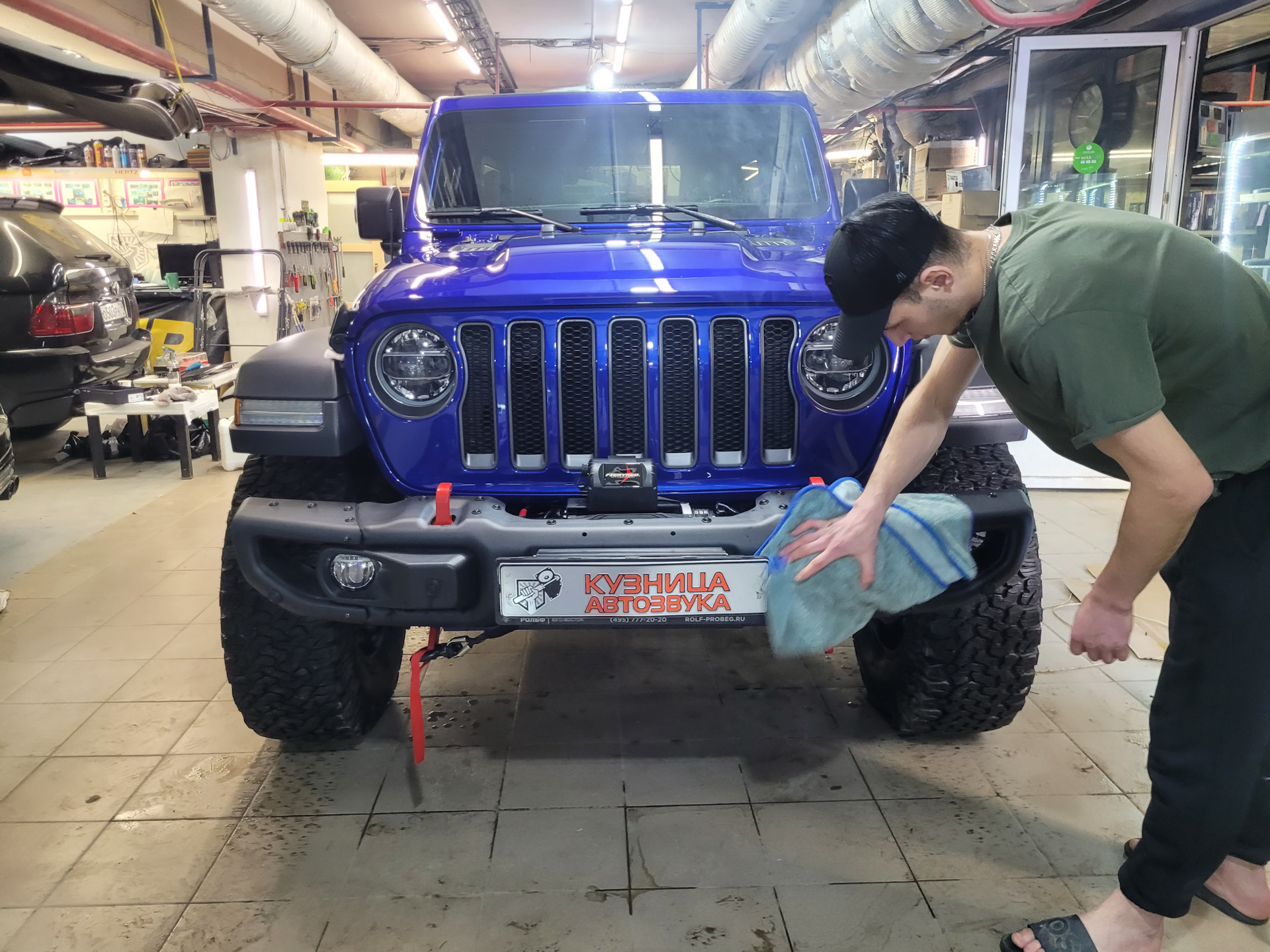 Замена музыки в Jeep Wrangler. — Кузница Автозвука на DRIVE2