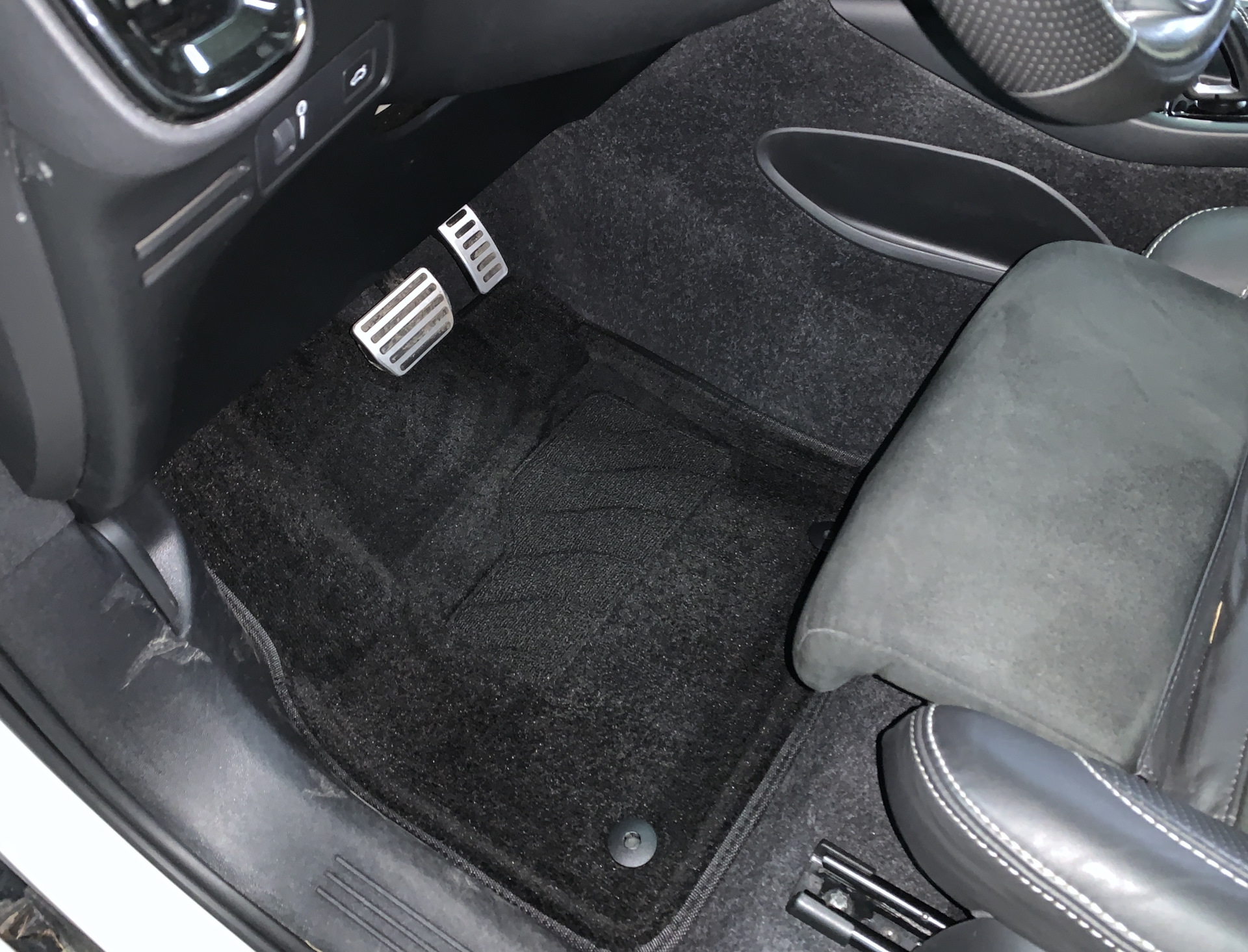 К зиме готов (переобувка, ковры, химчистка) — Volvo XC40, 2 л, 2019 ...