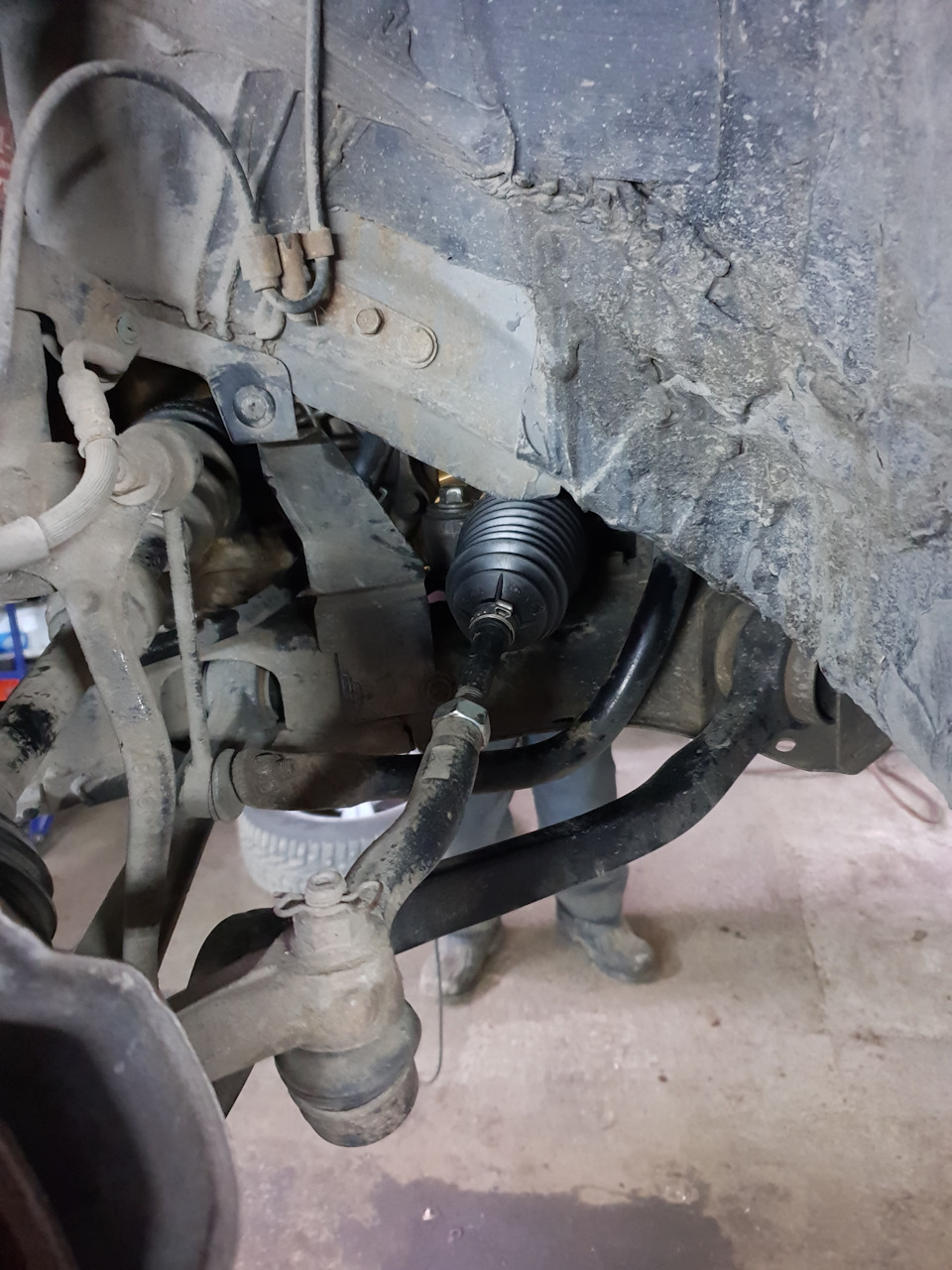 Замена пыльников рейки, и рулевой тяги — Mazda 6 (1G), 1,8 л., 2006 ...