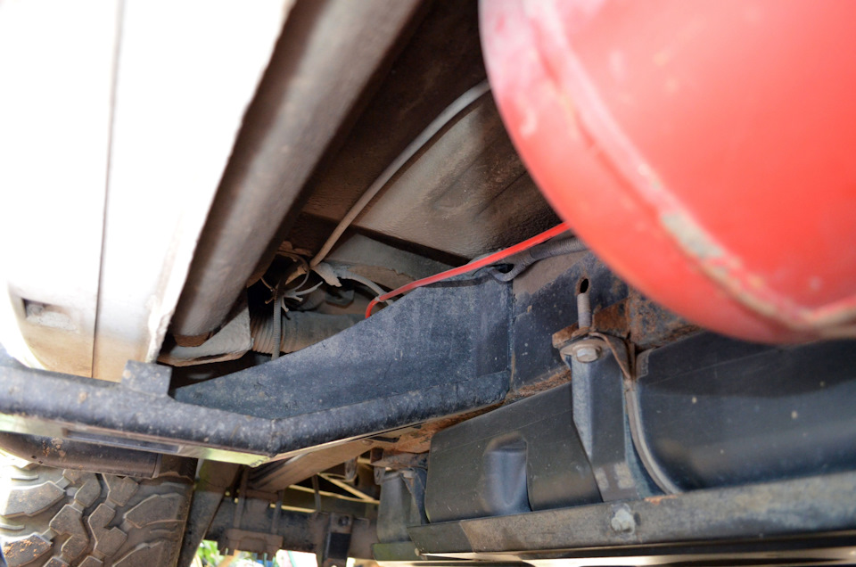 Вывод сапунов под капот — УАЗ Patriot, 2,7 л, 2017 года | тюнинг | DRIVE2