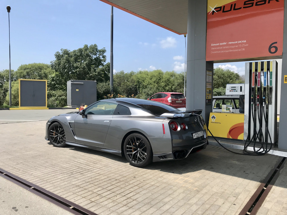 Изголодал бедняга более чем за год, но не исхудал :) — Nissan GT-R (R35)