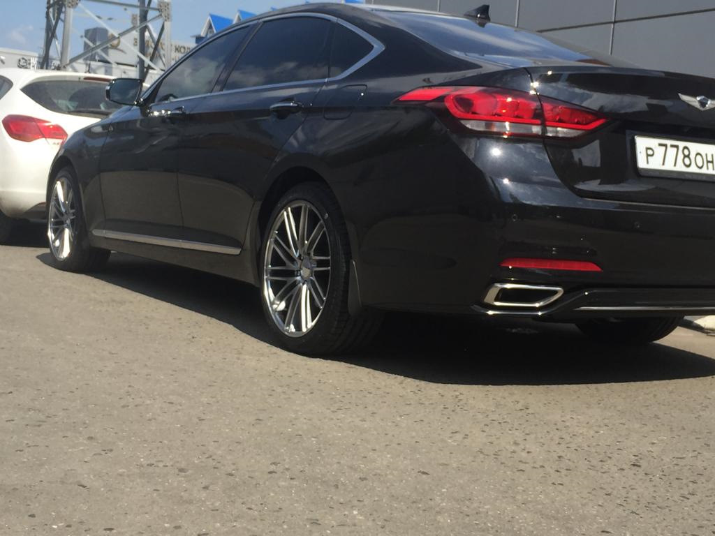 Genesis колеса. Диски Genesis g80. Диски Genesis g80 r18. Genesis g80 r20. R 20 диски на Genesis g80.