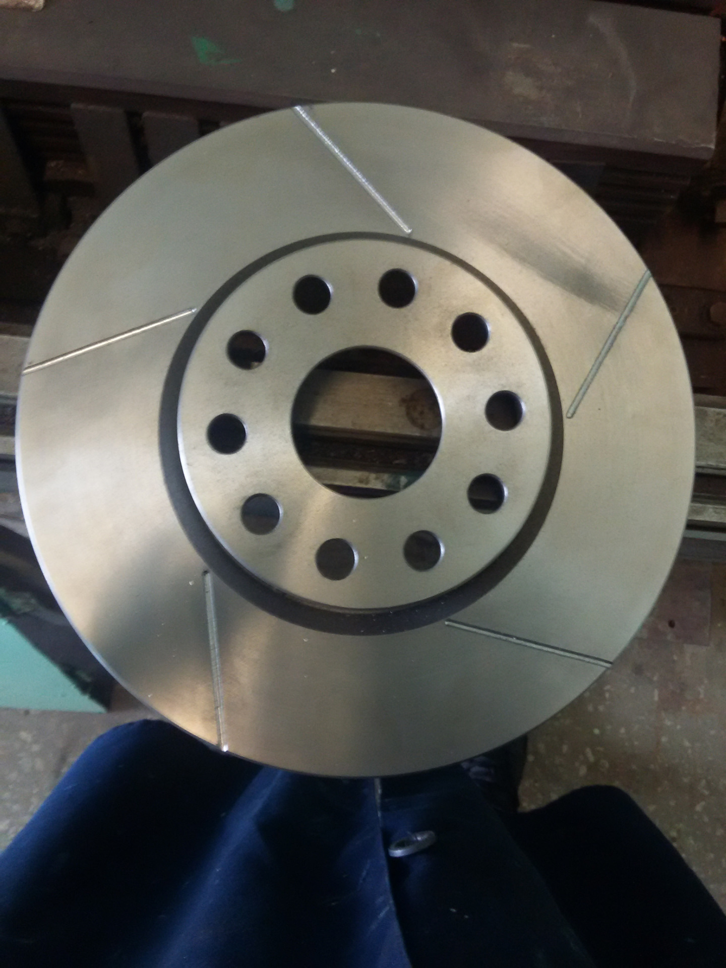 05. Слотирование тормозных дисков. Перфорация и слотирование тормозных дисков. Слотирование тормозных дисков. Слотирование тормозных дисков.