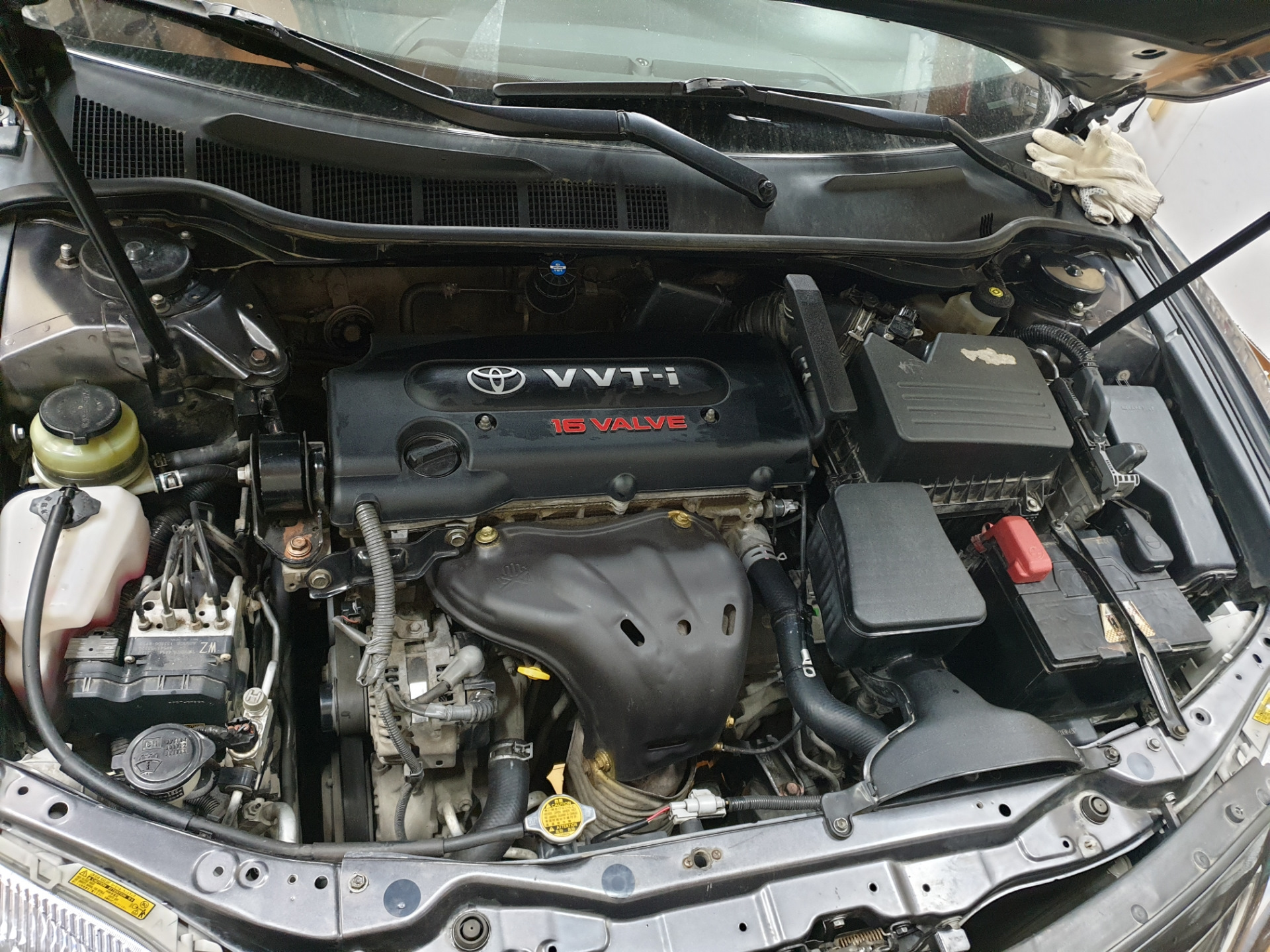 Toyota Camry 2.2 подкапотка