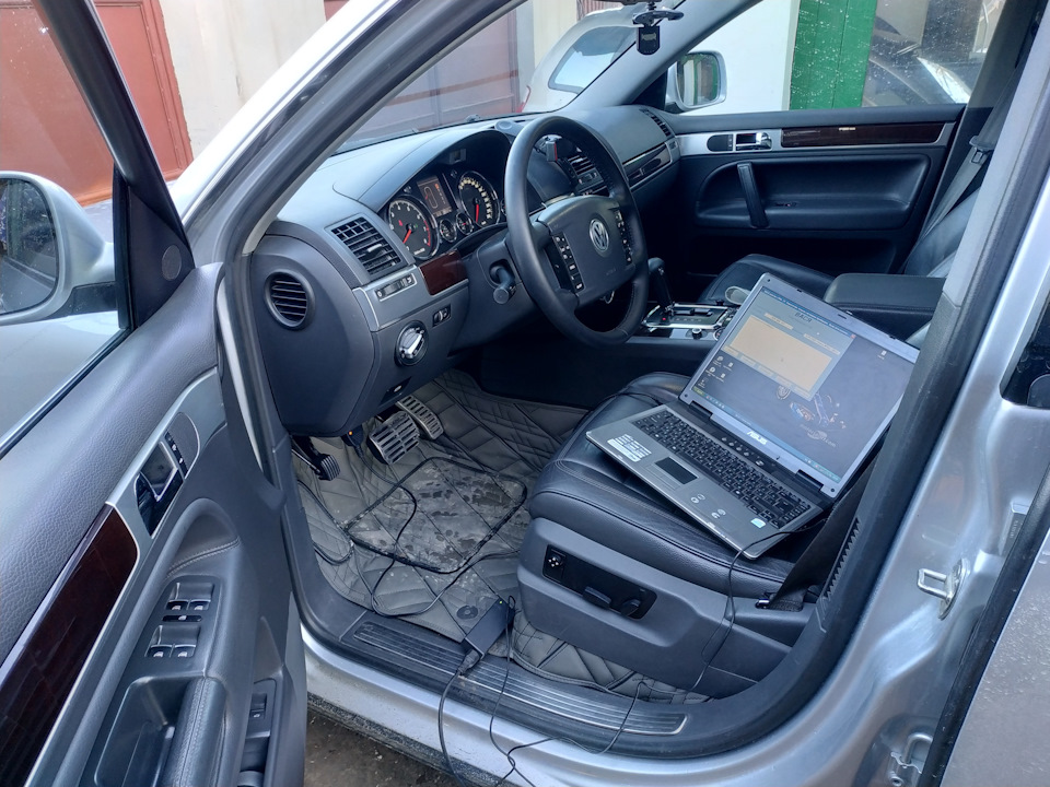 Фото в бортжурнале Volkswagen Touareg (1G)