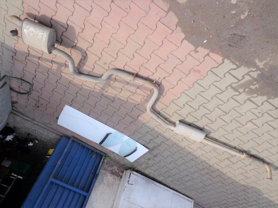 Чем покрасить глушитель ? — Chevrolet Niva, 1,8 л, 2004 года | тюнинг ...