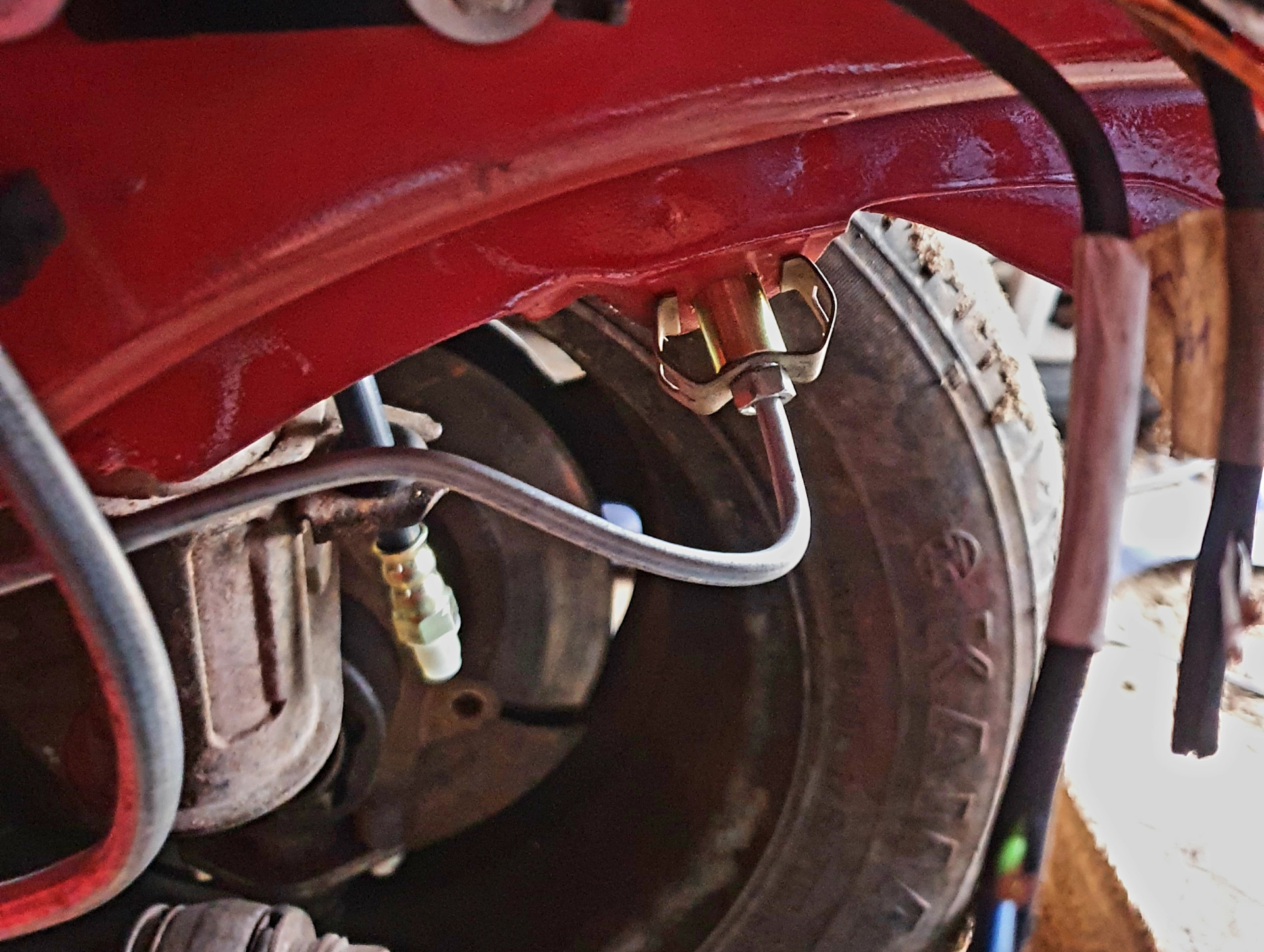 Вальцовка тормозных трубок — Lada 2108, 1,5 л, 1997 года | своими ...