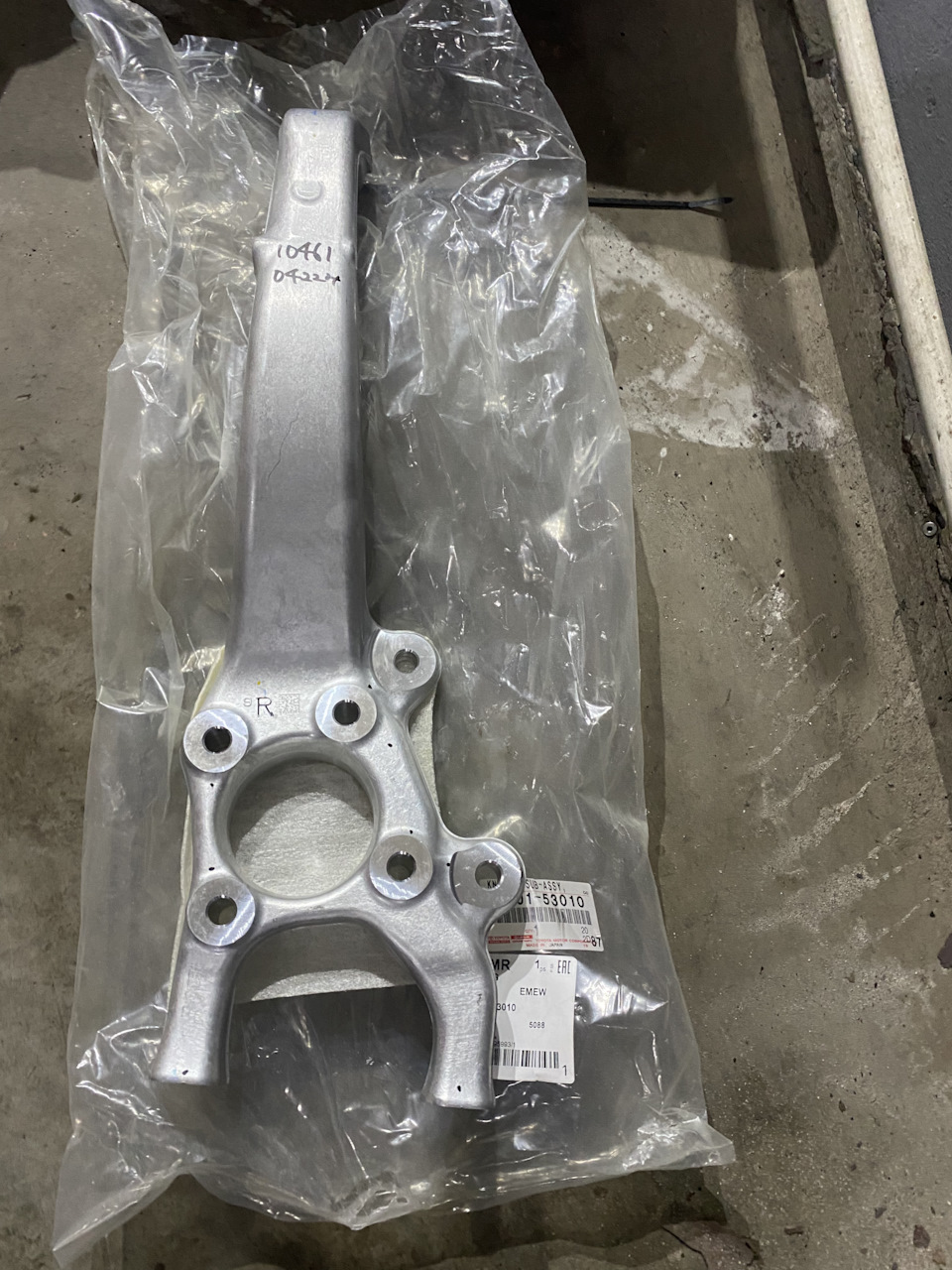 Замена цапфы (поворотного кулака ) — Lexus IS III, 2,5 л, 2013 года ...