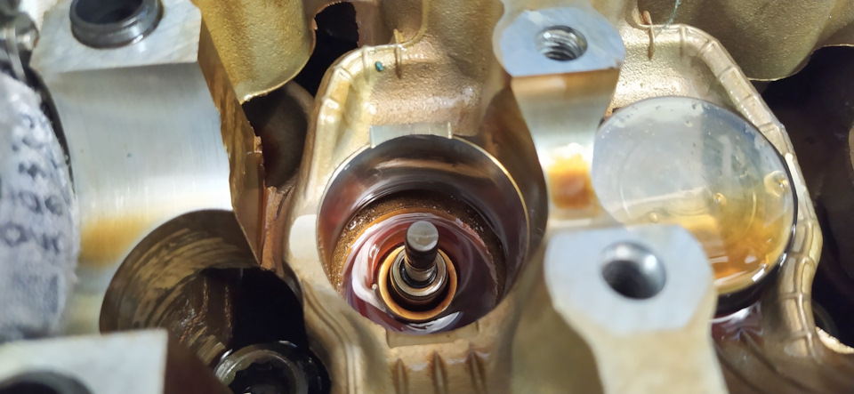 Меняем маслосъемные колпачки на 2AZ-FE — Toyota Ipsum (21), 2,4 л, 2001 ...