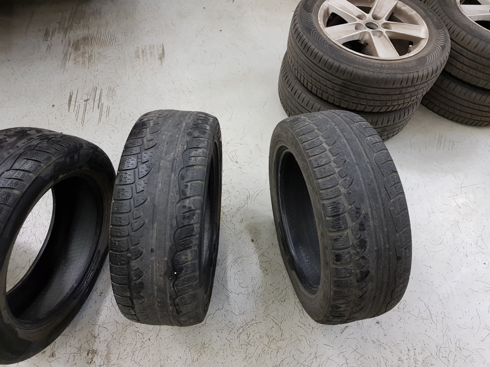 Ушатаные KUMHO I'ZEN XW kw17 205/55 R16 — Mitsubishi Lancer Sportback. Запчасти на фото: Kumho I Zen XW KW17 205/55R16