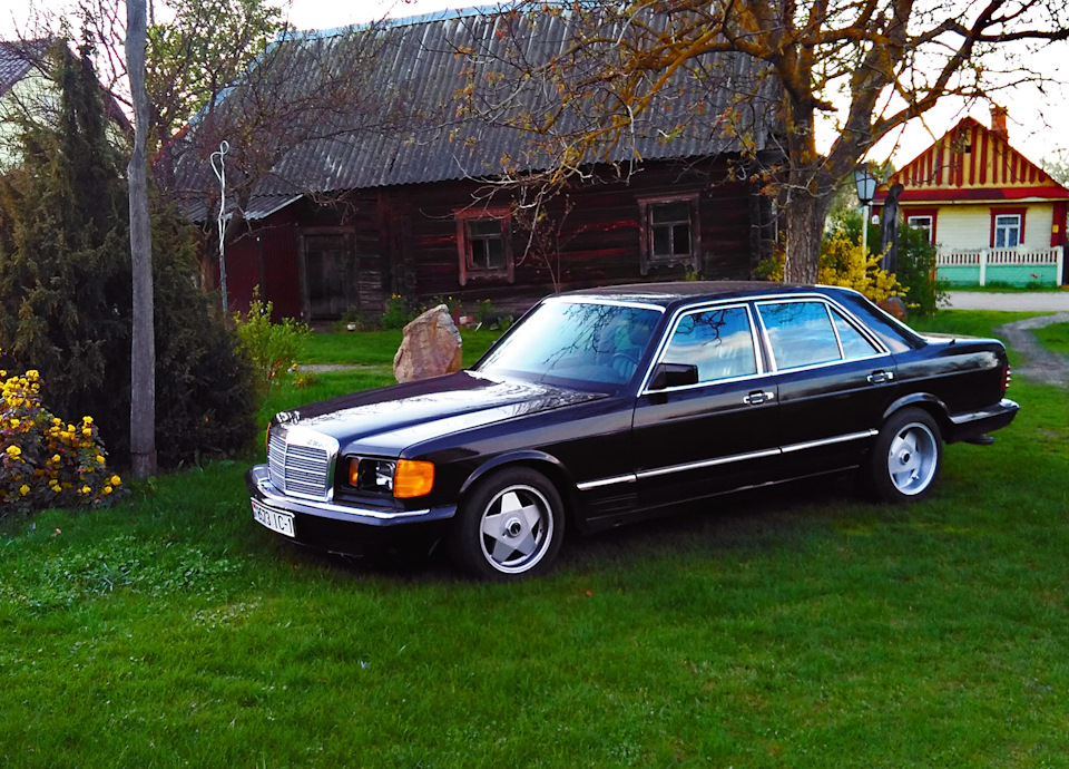 W126 mercedes фото