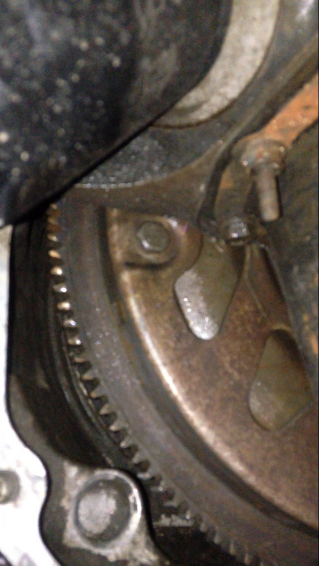 Маховик ваз 2106. Как открутить бублик от маховика. Снятие акпп дискавери 3. 5. Как открутить бублик от маховика мазда cx7 2.