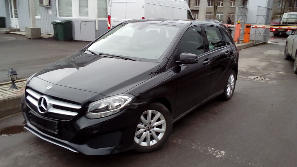 Экстренная служба Мерседес — Mercedes-Benz B-Class (W246), 1,6 л, 2017 ...