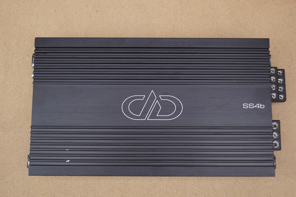 DD SS4b, класс D, 4 x 250 Вт, на август 2021 на сайте производителя 32080р — Lada Приора Купе