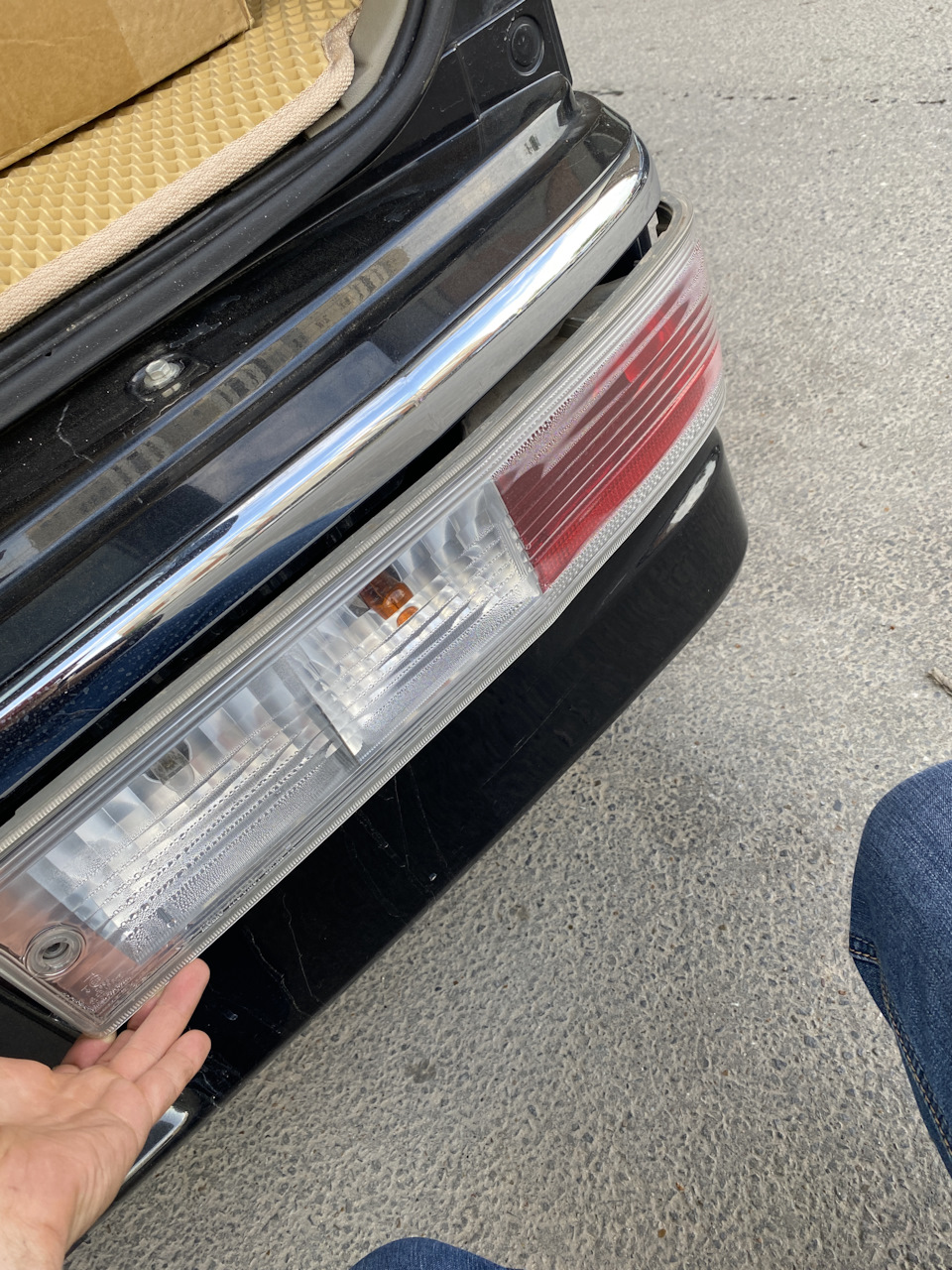 Потеет задняя фара. Решено — Daihatsu Atrai (S320G, S330G), 0,7 л, 2010 ...