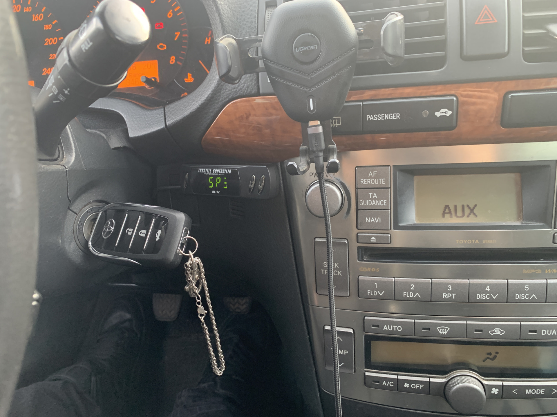 AUX, Bluetooth в штатное ГУ — Toyota Avensis II, 2 л, 2008 года | автозвук  | DRIVE2