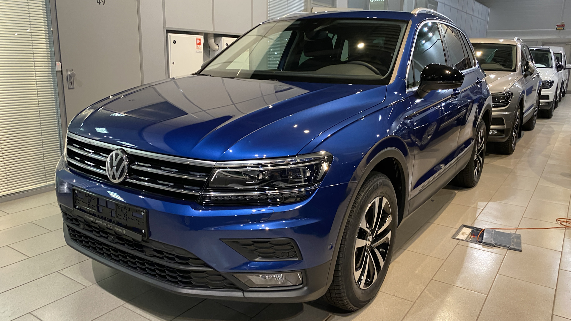 Тигуан 2 2019 год. Volkswagen Tiguan 2019 Blue. Volkswagen Tiguan 2021 темно синий. Volkswagen Tiguan 2 синий. Volkswagen Tiguan 2021 синий.