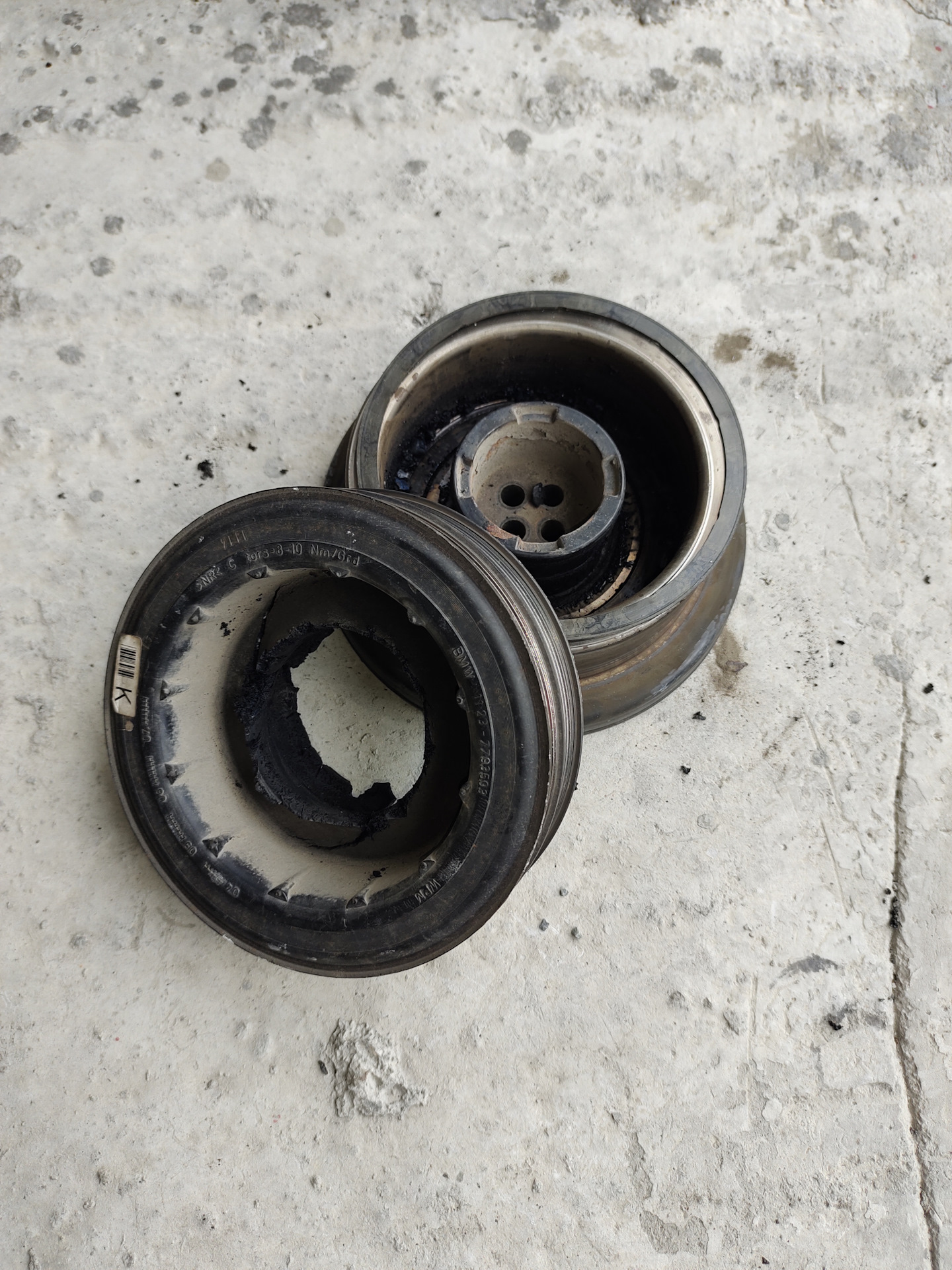 Пропадает зарядка при включении кондиционера — BMW X5 (E53), 3 л, 2004 ...