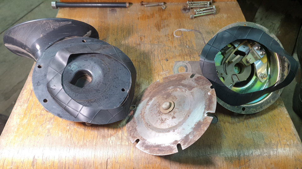 Клаксон от волги. Ремонт. — Toyota Corona Premio (T210), 1,8 л, 1996 ...