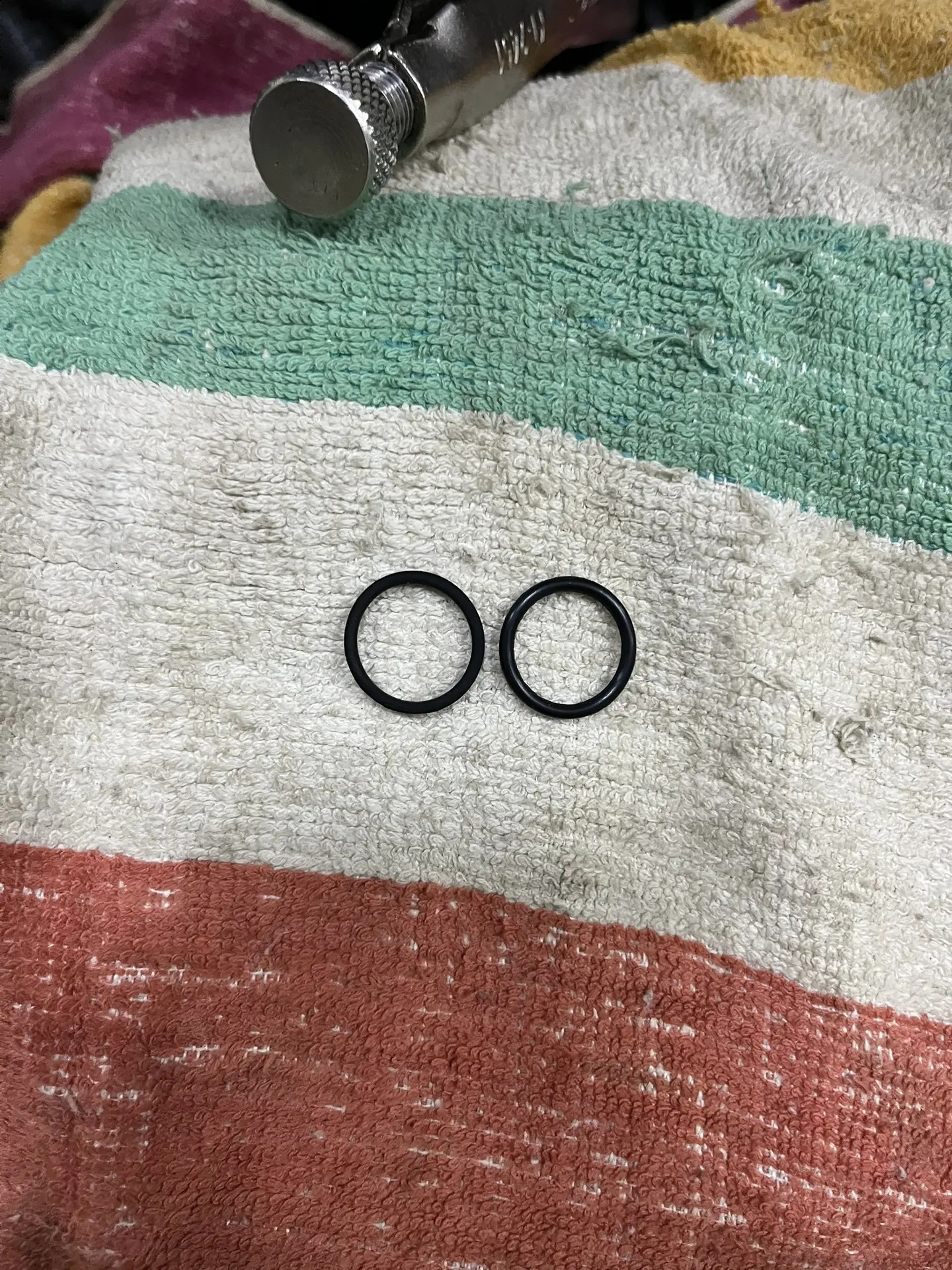 Сервис 14: Замена крышки бачка ОЖ. Замена прокладки трубки ОЖ на ...