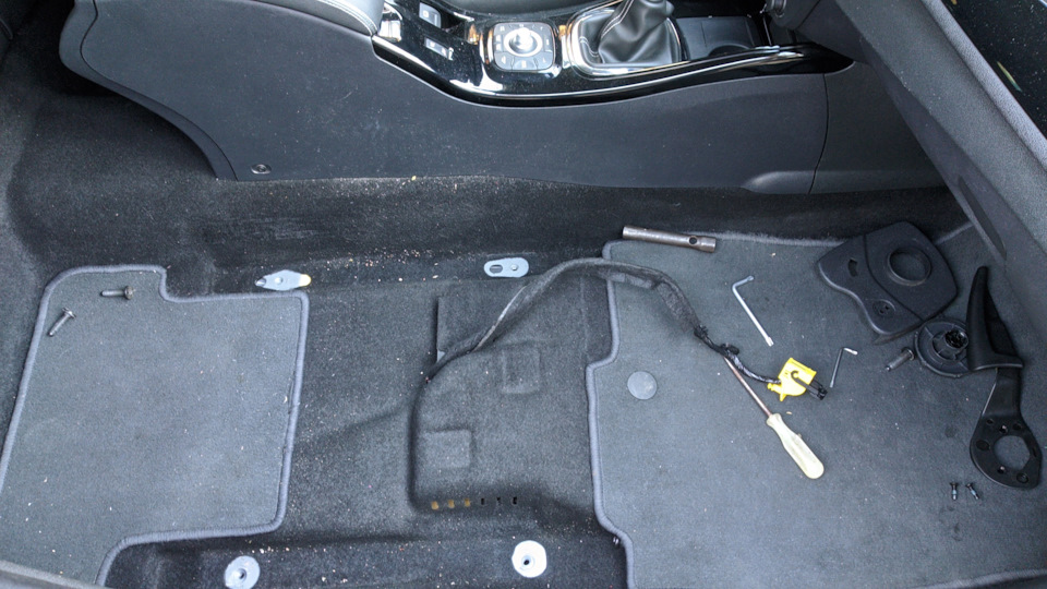 Установка подогрева сидений — Renault Megane III, 1,5 л, 2012 года ...