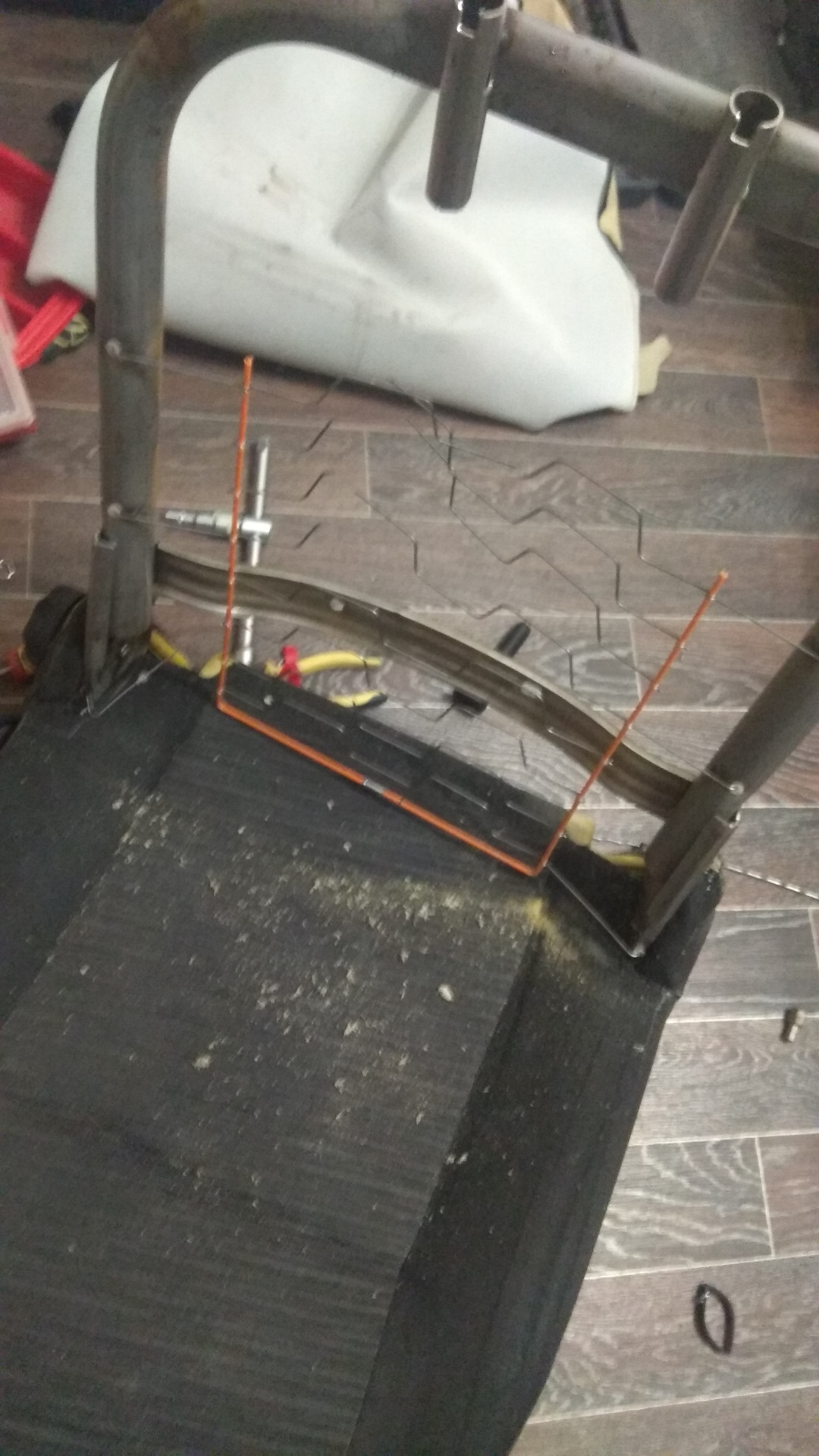 Разборка водительского сиденья и замена спинки . — Renault Sandero 1G ...