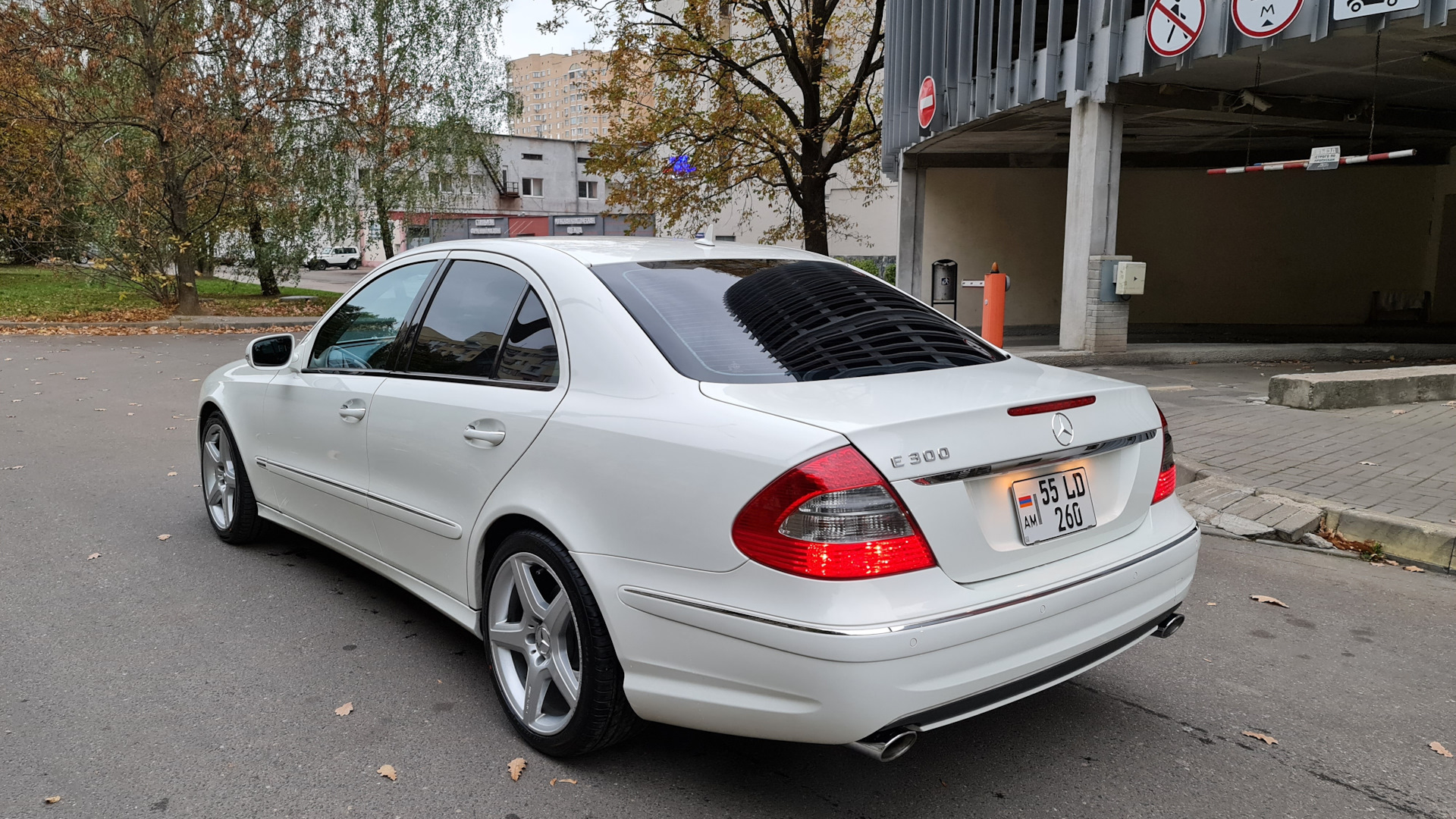 Mercedes-Benz E-class (W211) 3.0 бензиновый 2007 | 3.0 V6 из Японии ;) на  DRIVE2